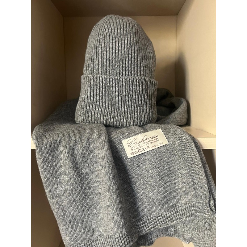 Completo sciarpa e cappello