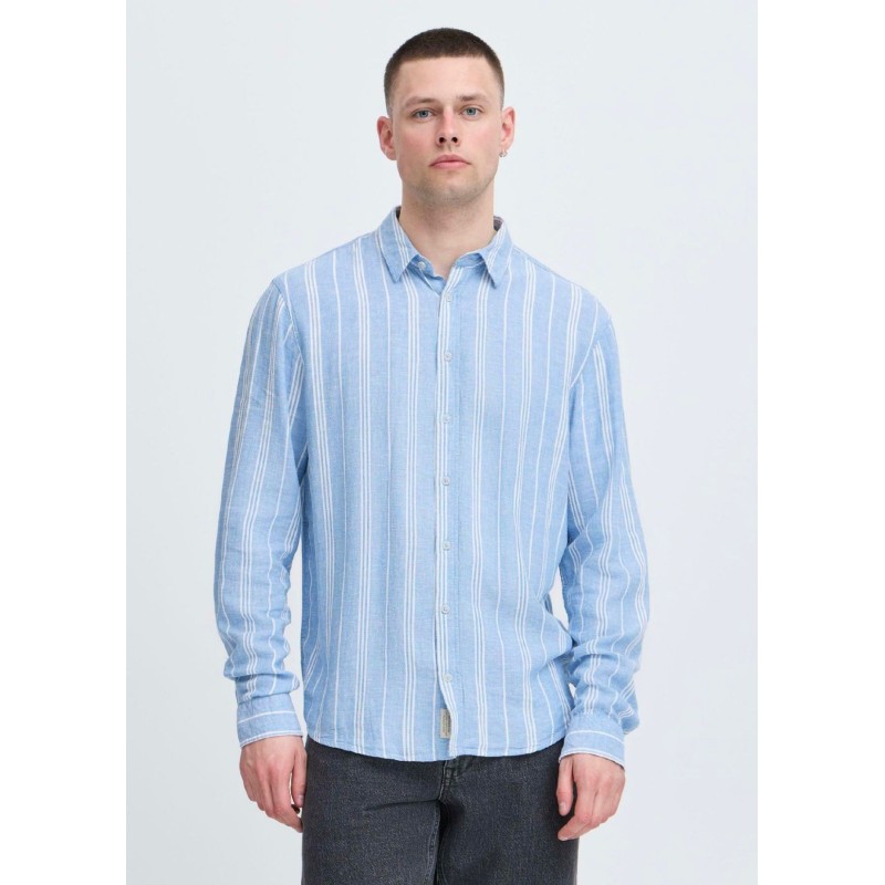 Camicia a righe bianca e celeste