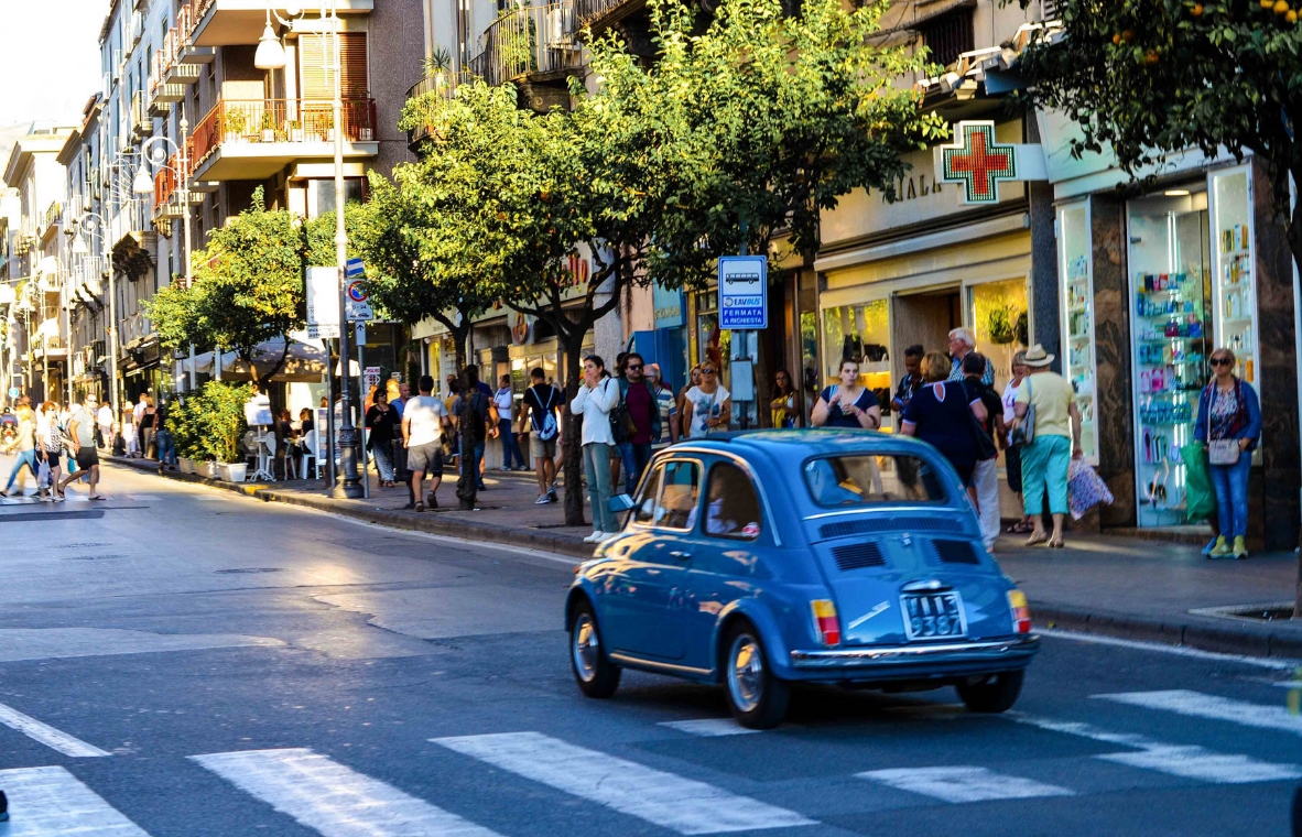 Esterno del punto vendita Dieffe Tricot a Sorrento